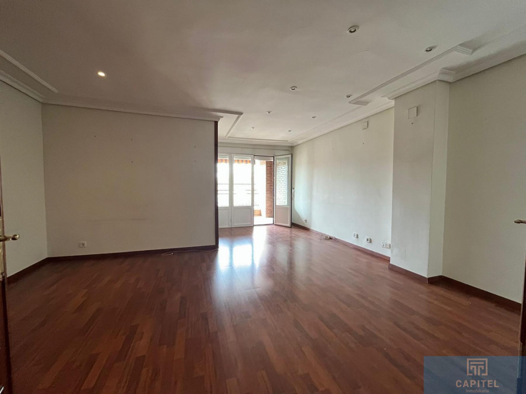 For sale of flat in Córdoba