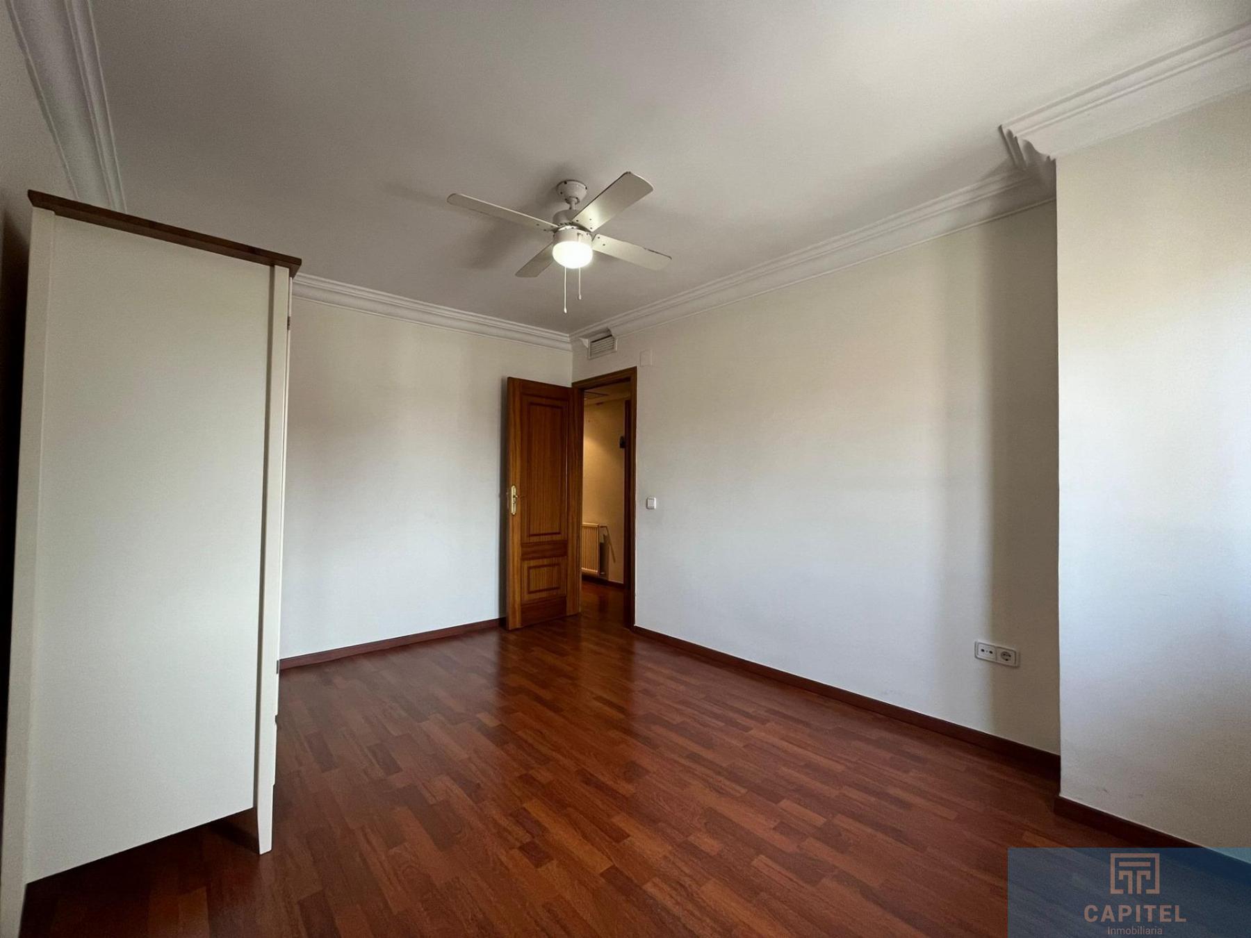 For sale of flat in Córdoba