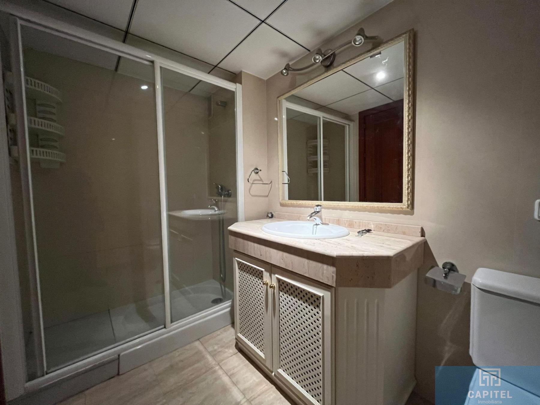 For sale of flat in Córdoba