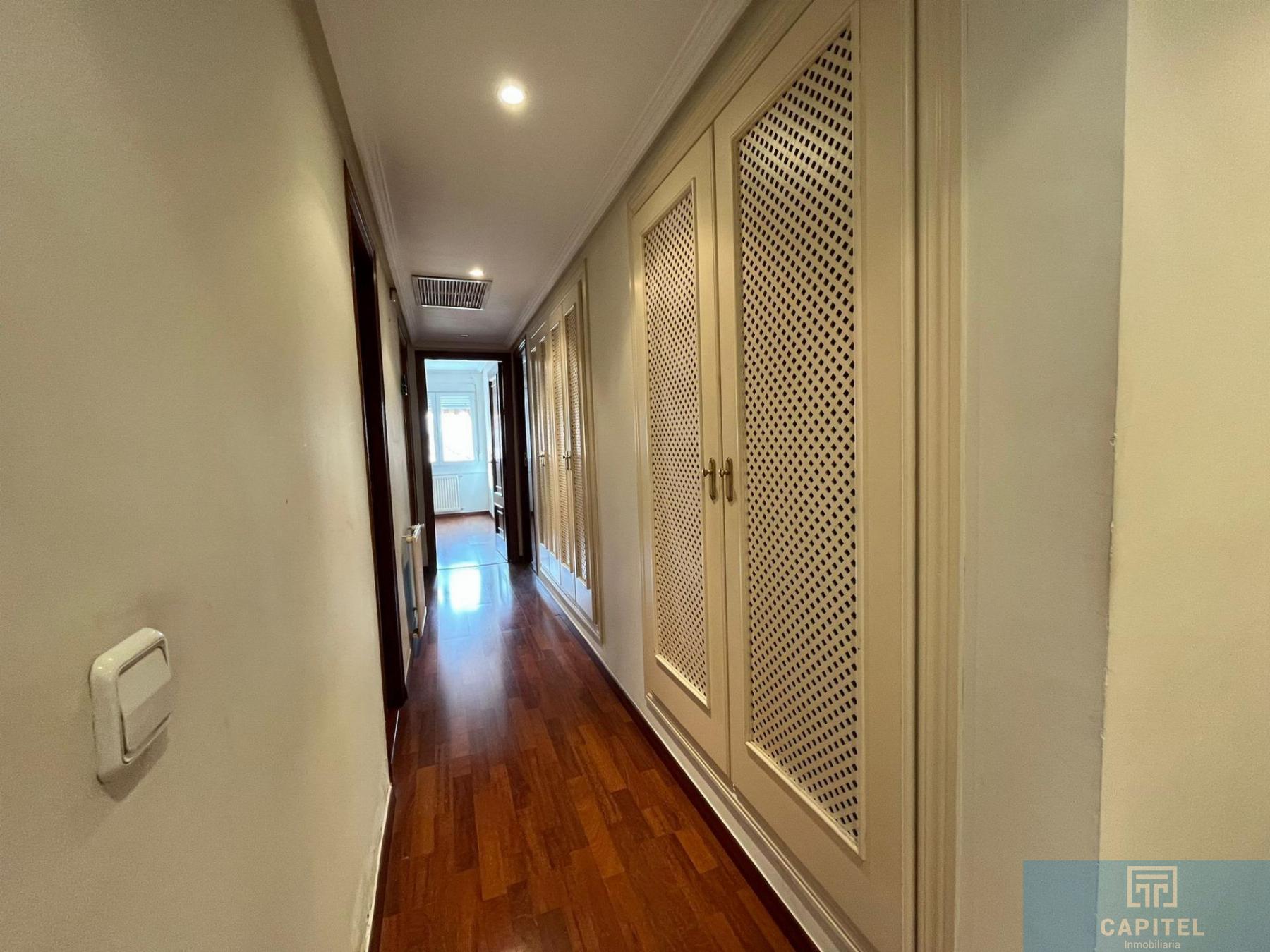 For sale of flat in Córdoba
