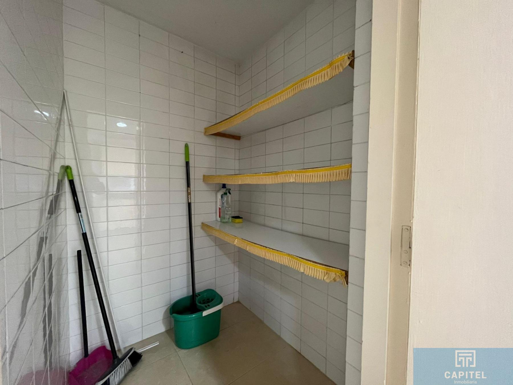 For sale of flat in Córdoba