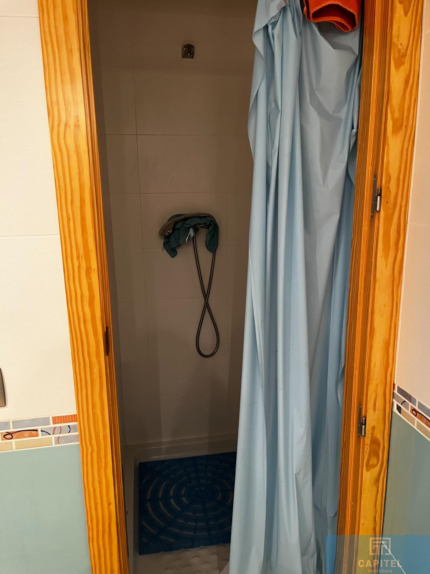 For rent of commercial in Córdoba