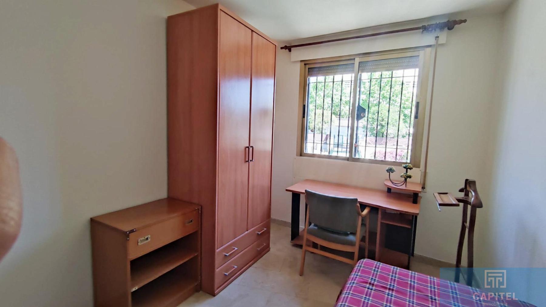 For sale of flat in Córdoba