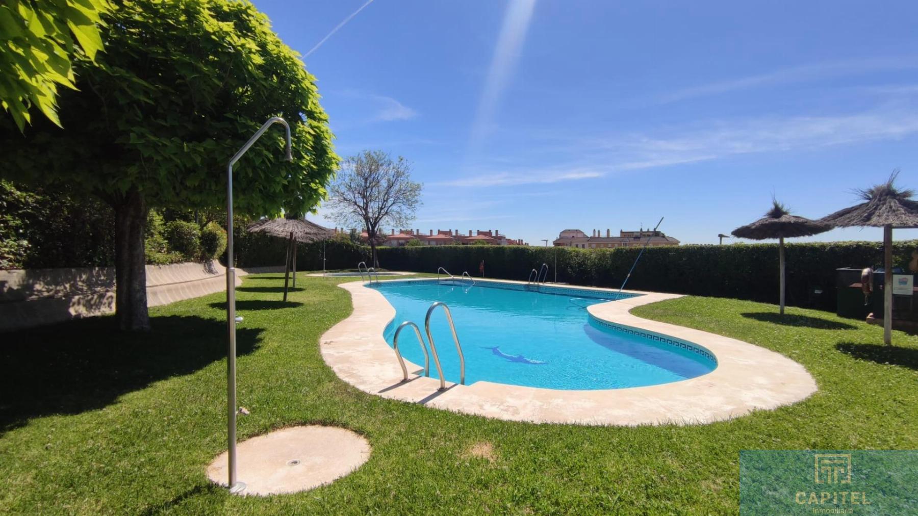 For sale of flat in Córdoba