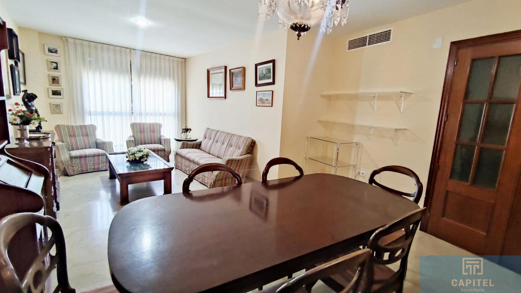 For sale of flat in Córdoba