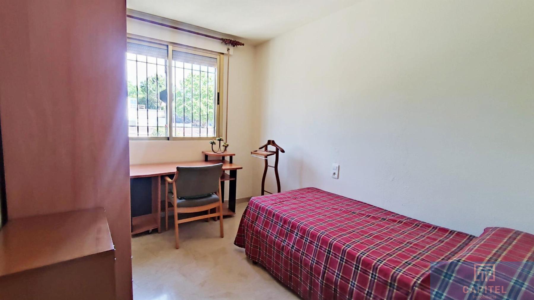 For sale of flat in Córdoba