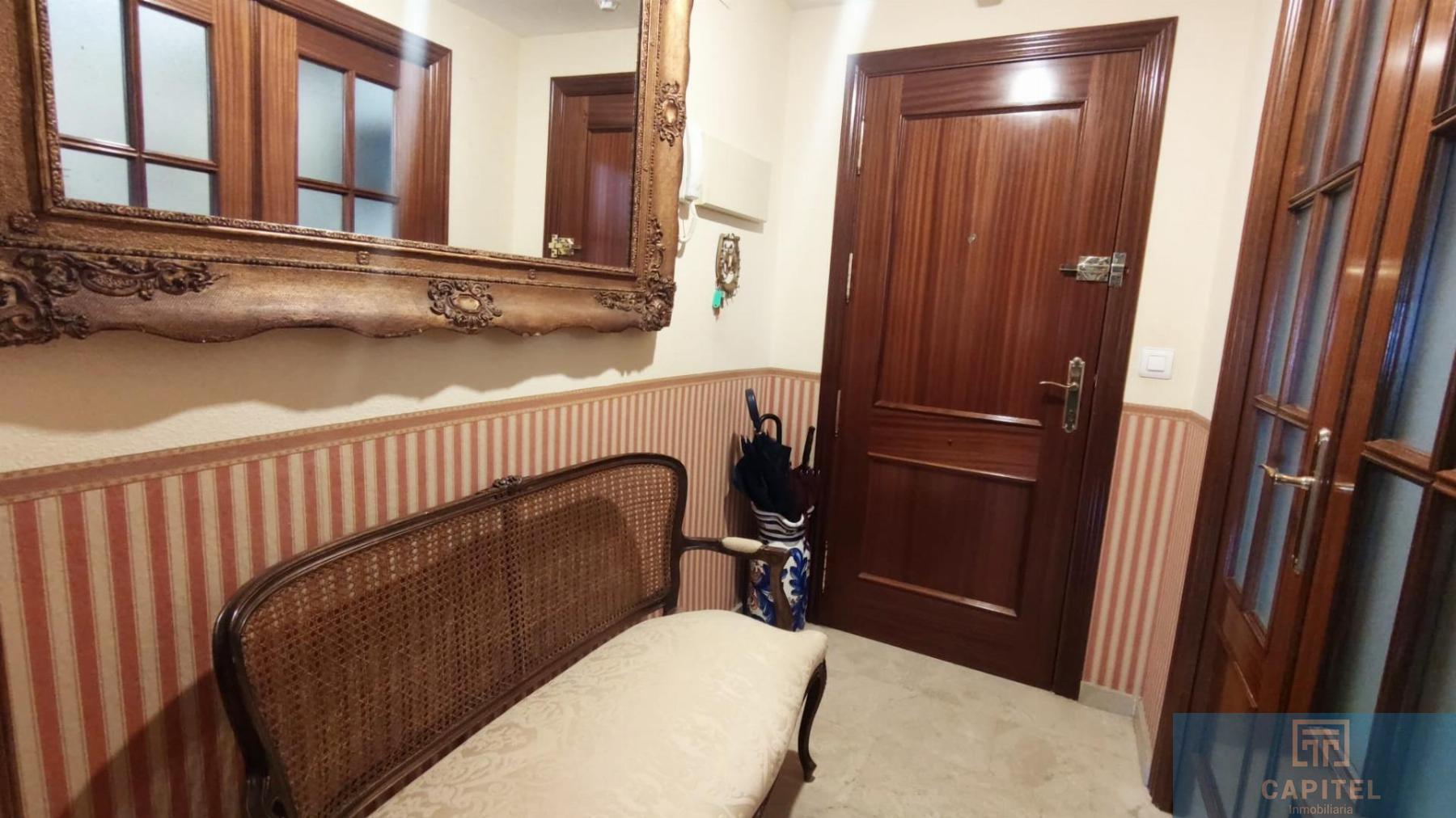 For sale of flat in Córdoba