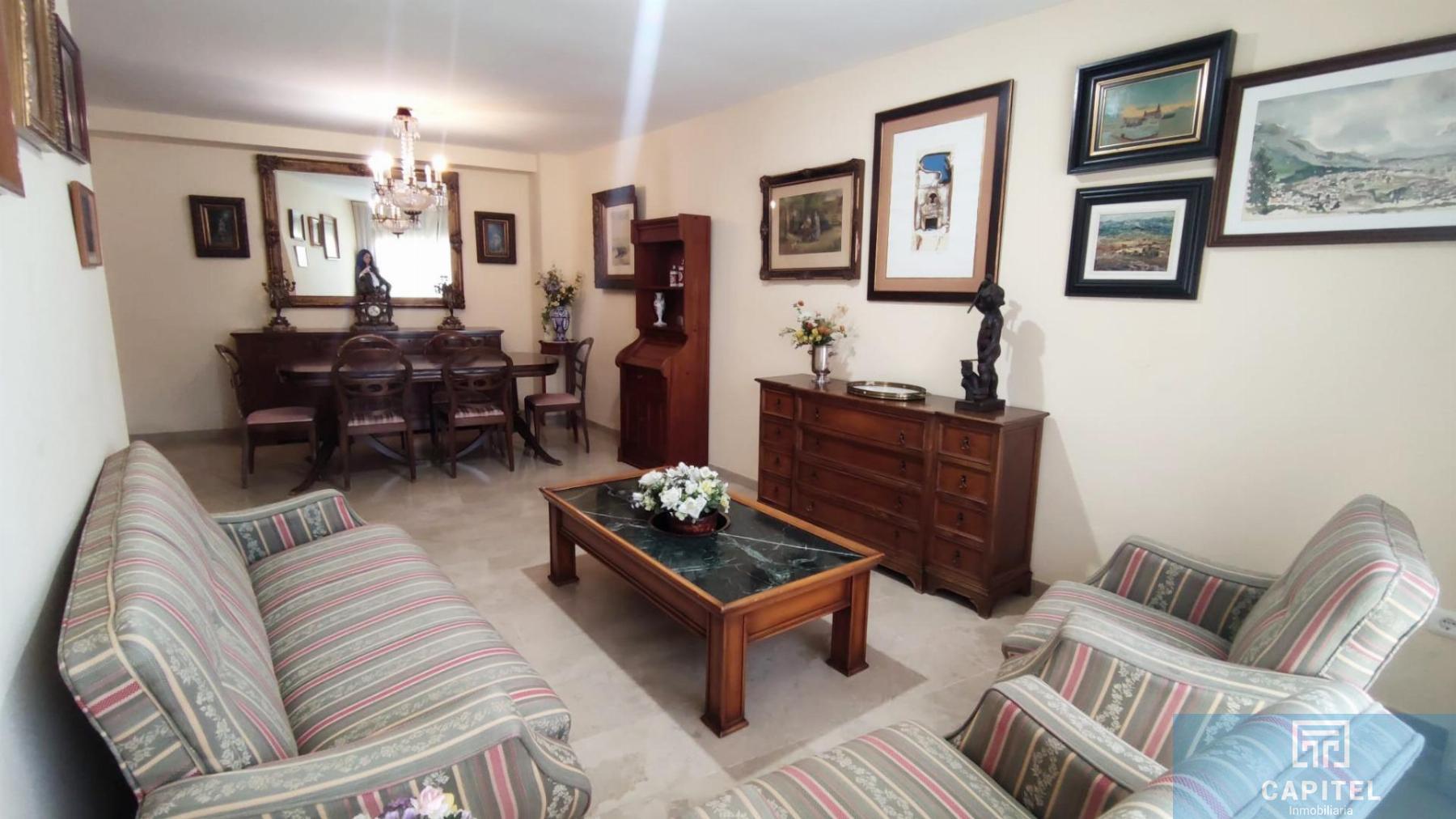For sale of flat in Córdoba