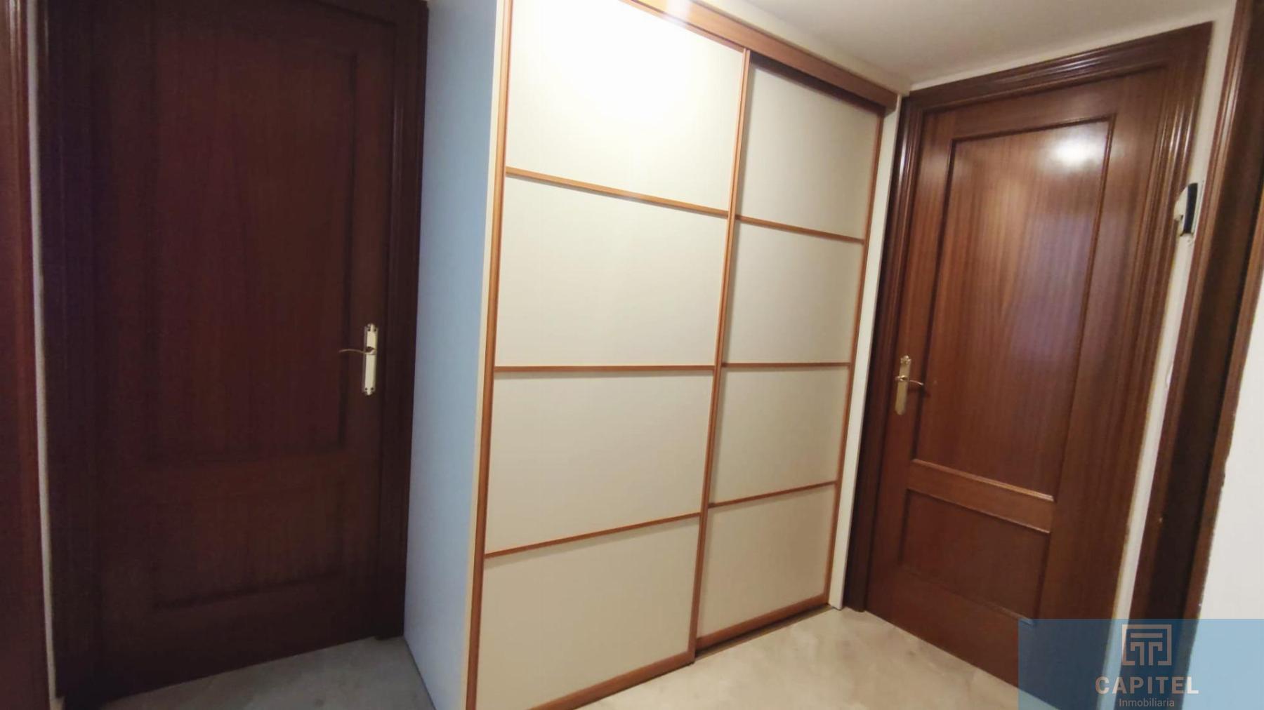For sale of flat in Córdoba