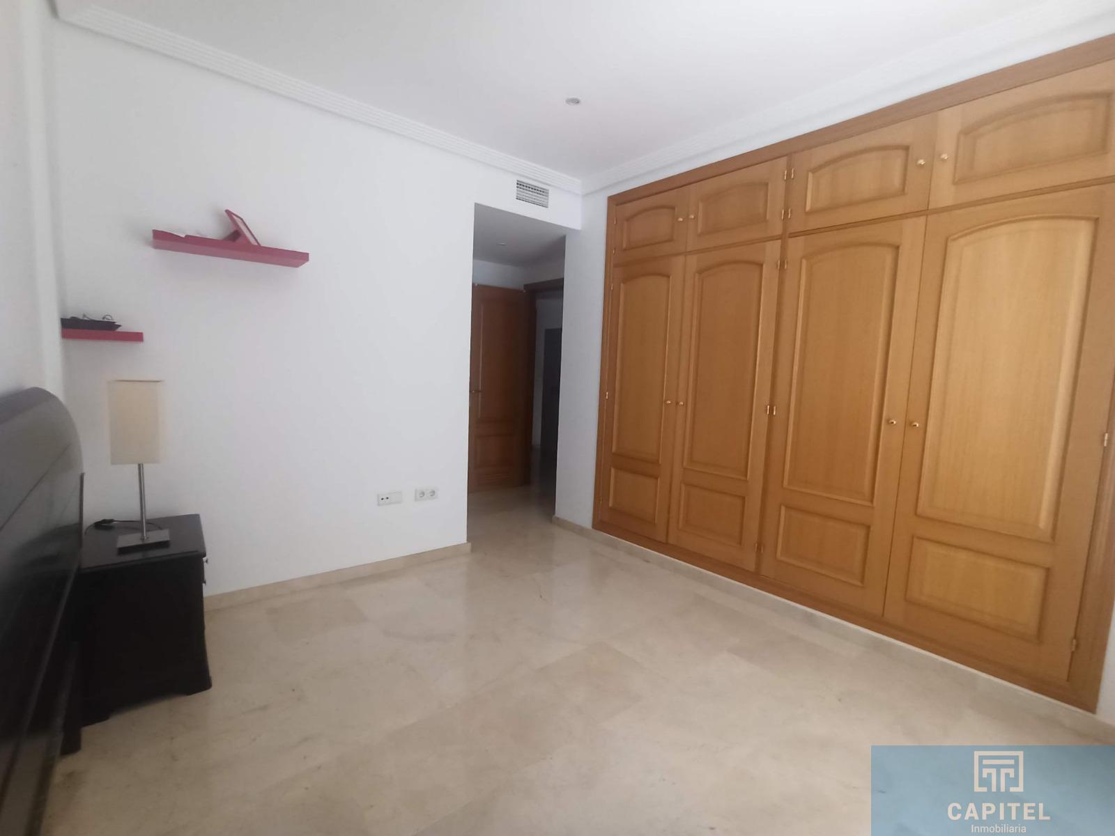 For sale of chalet in Córdoba