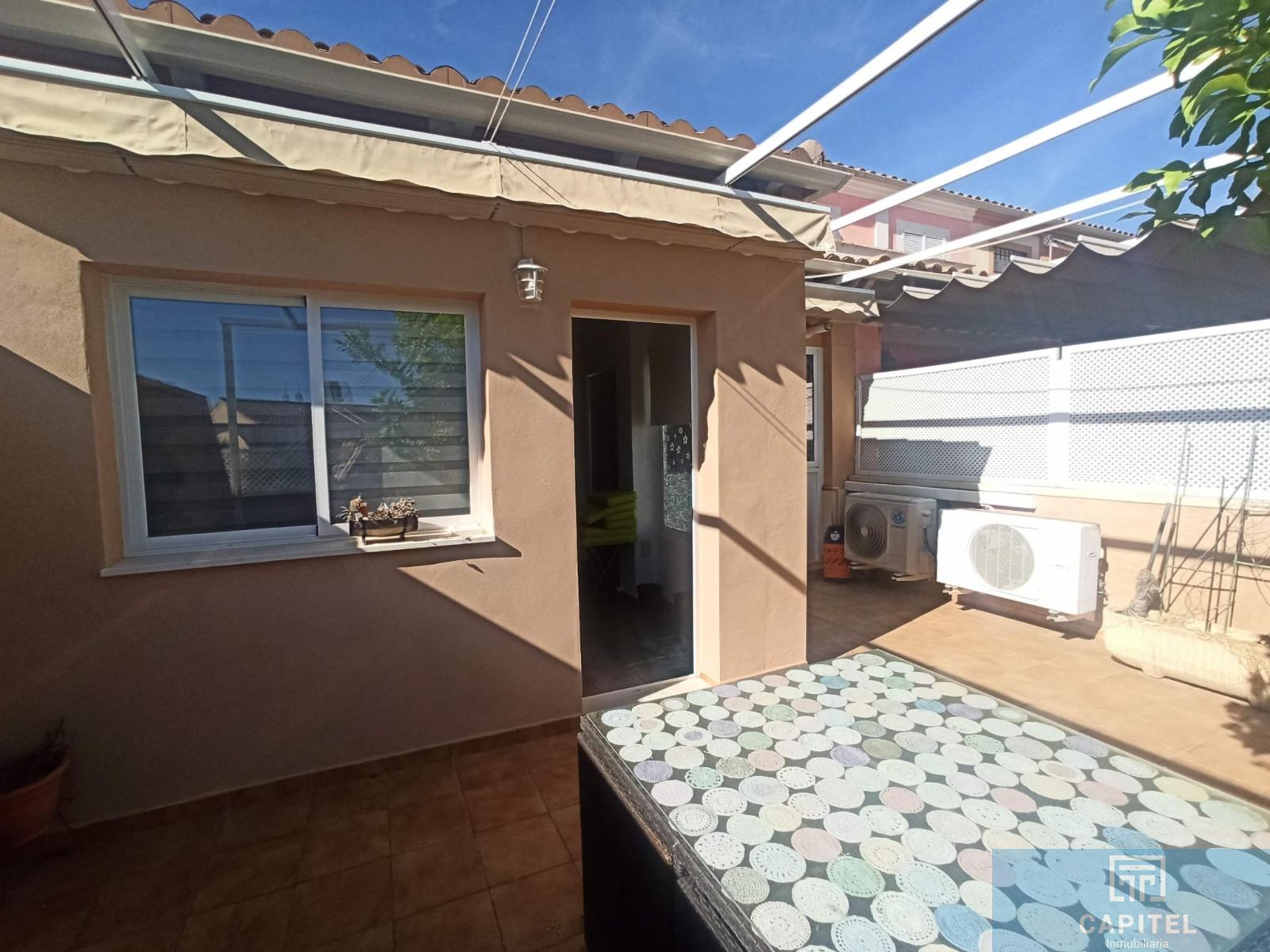 For sale of chalet in Córdoba