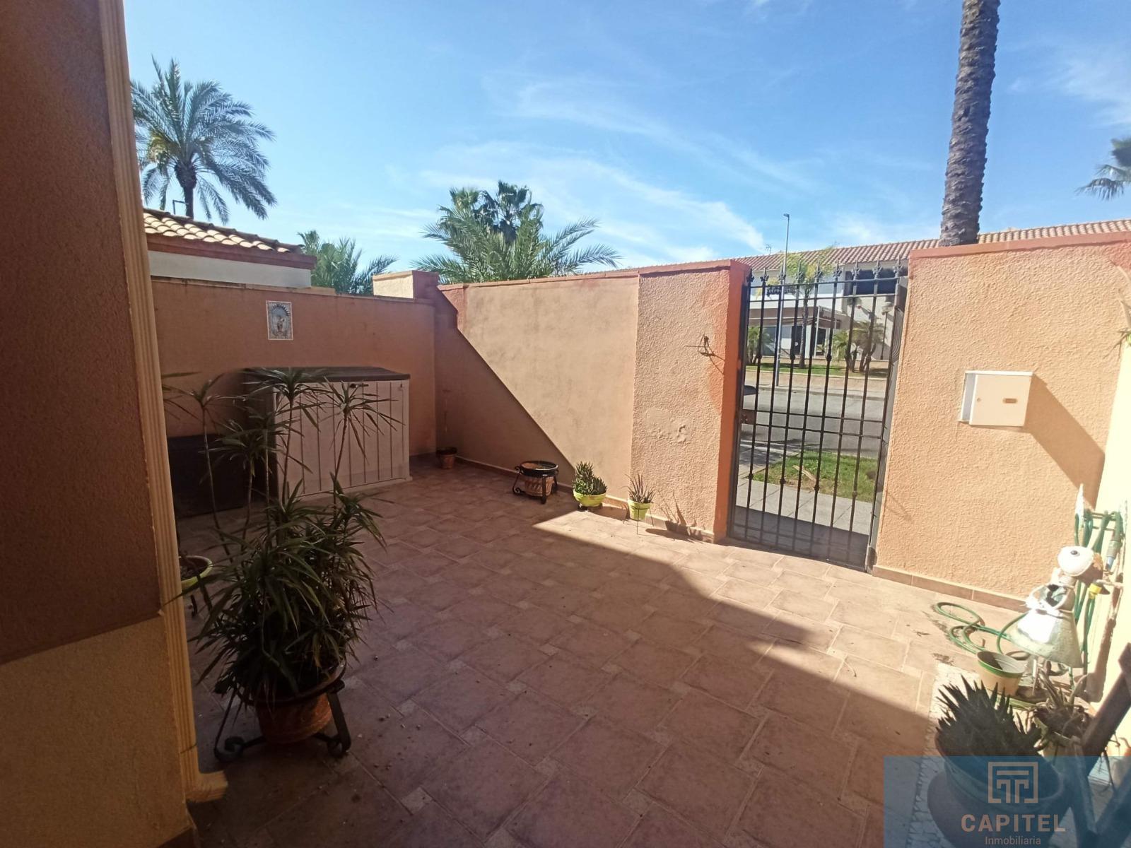 For sale of chalet in Córdoba