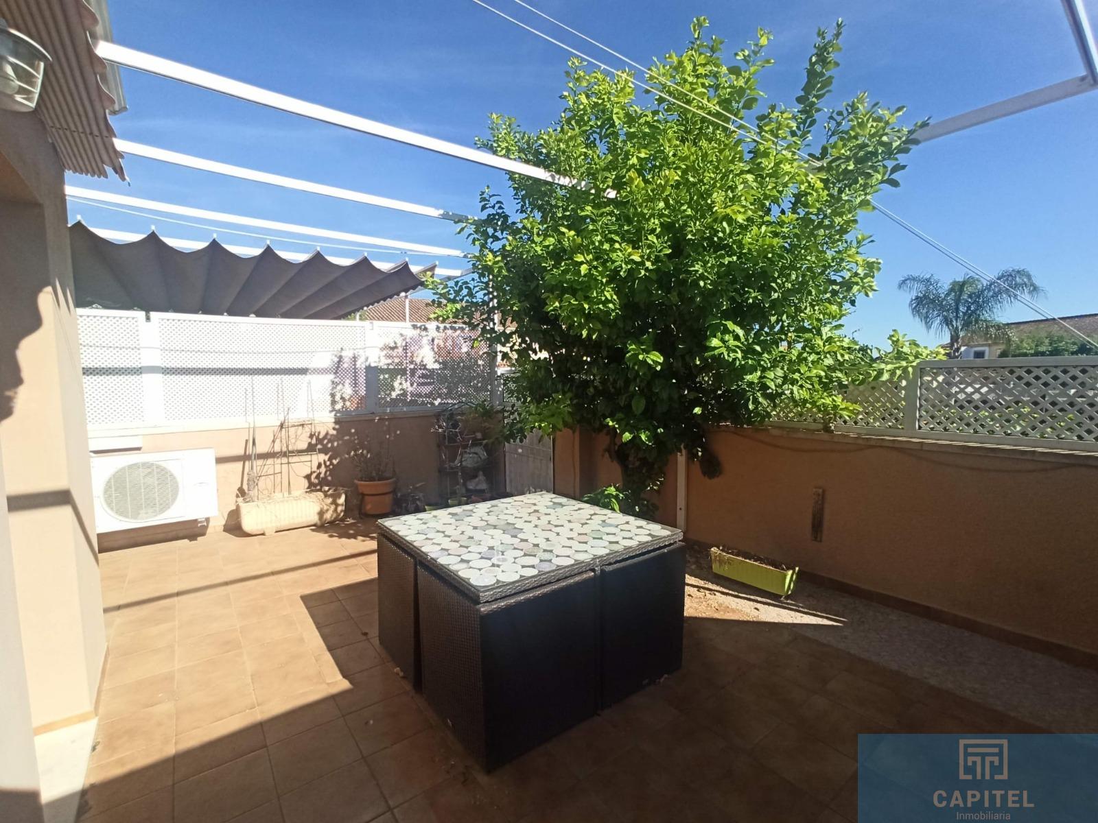For sale of chalet in Córdoba
