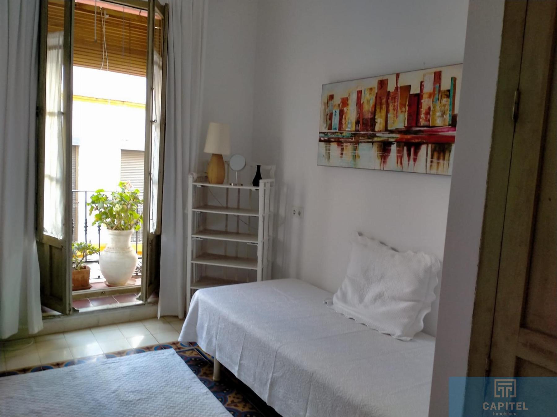 For sale of flat in Córdoba