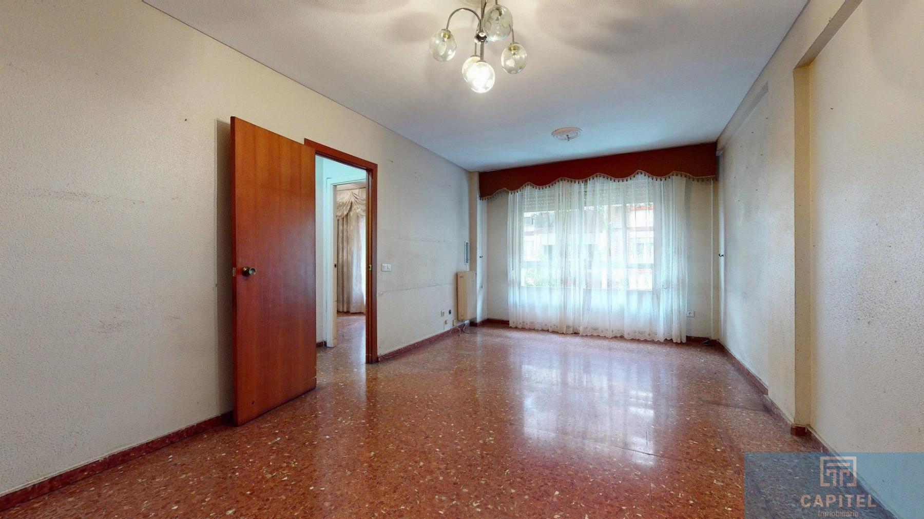 For sale of flat in Córdoba