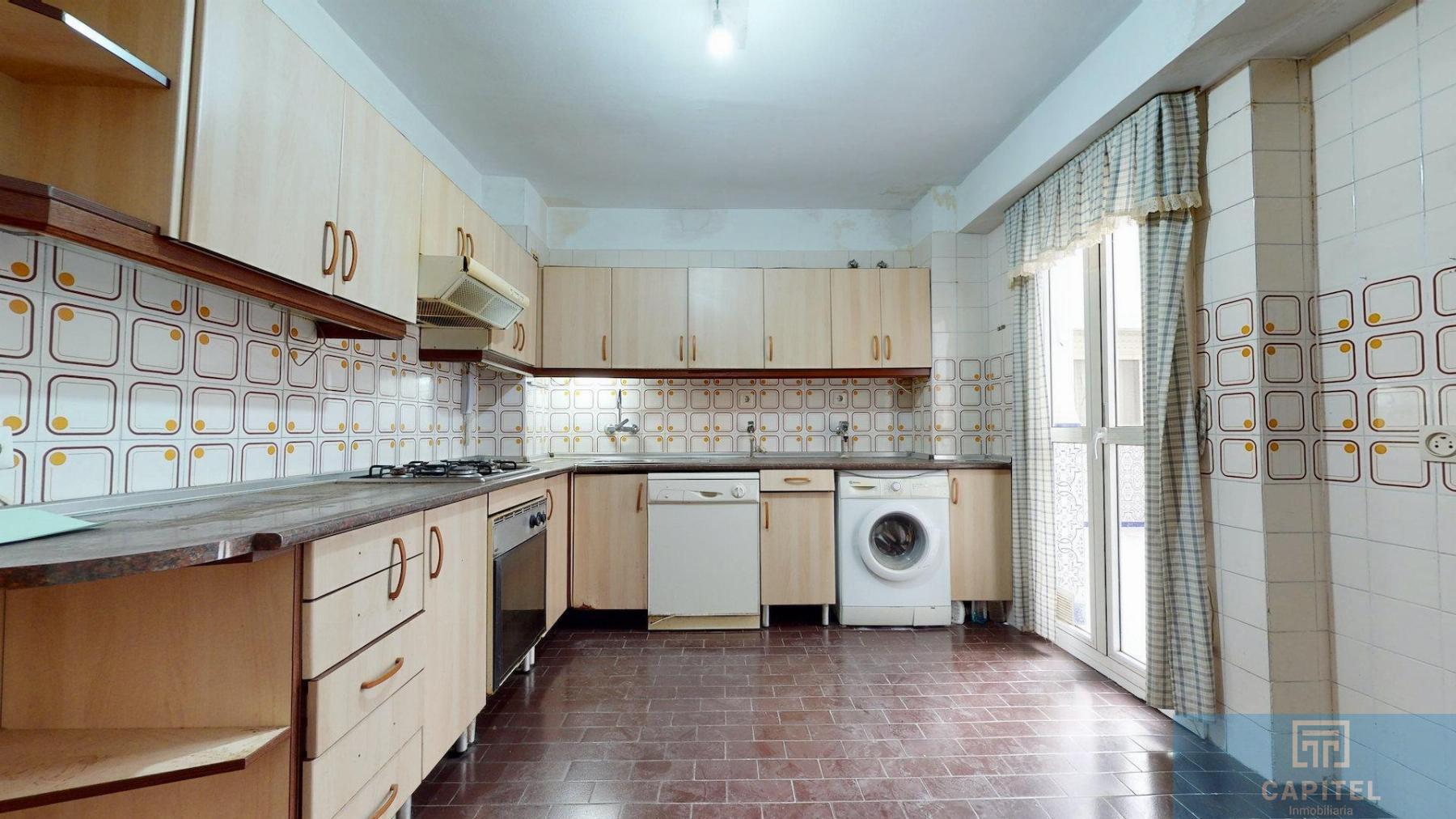 For sale of flat in Córdoba