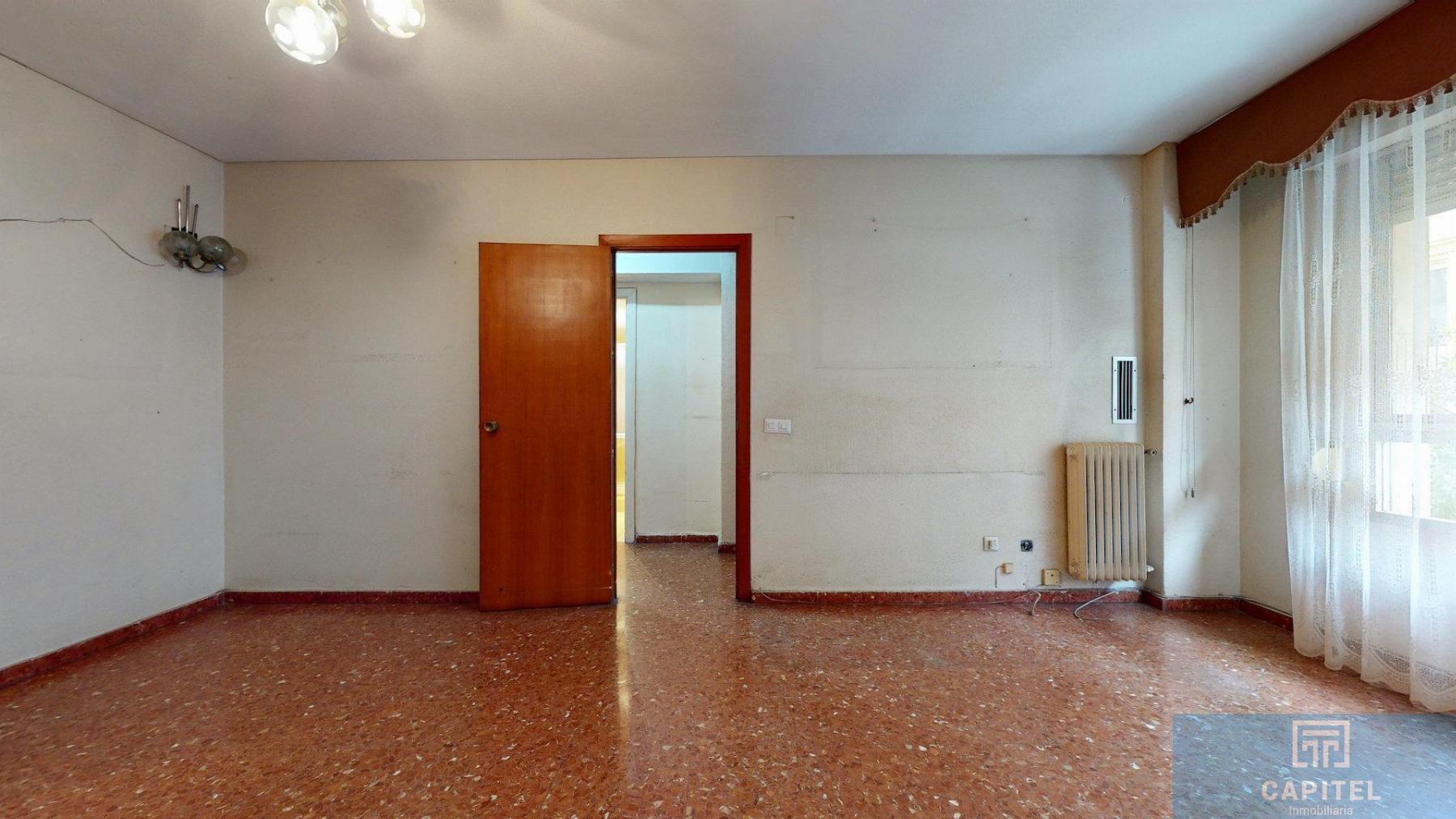 For sale of flat in Córdoba