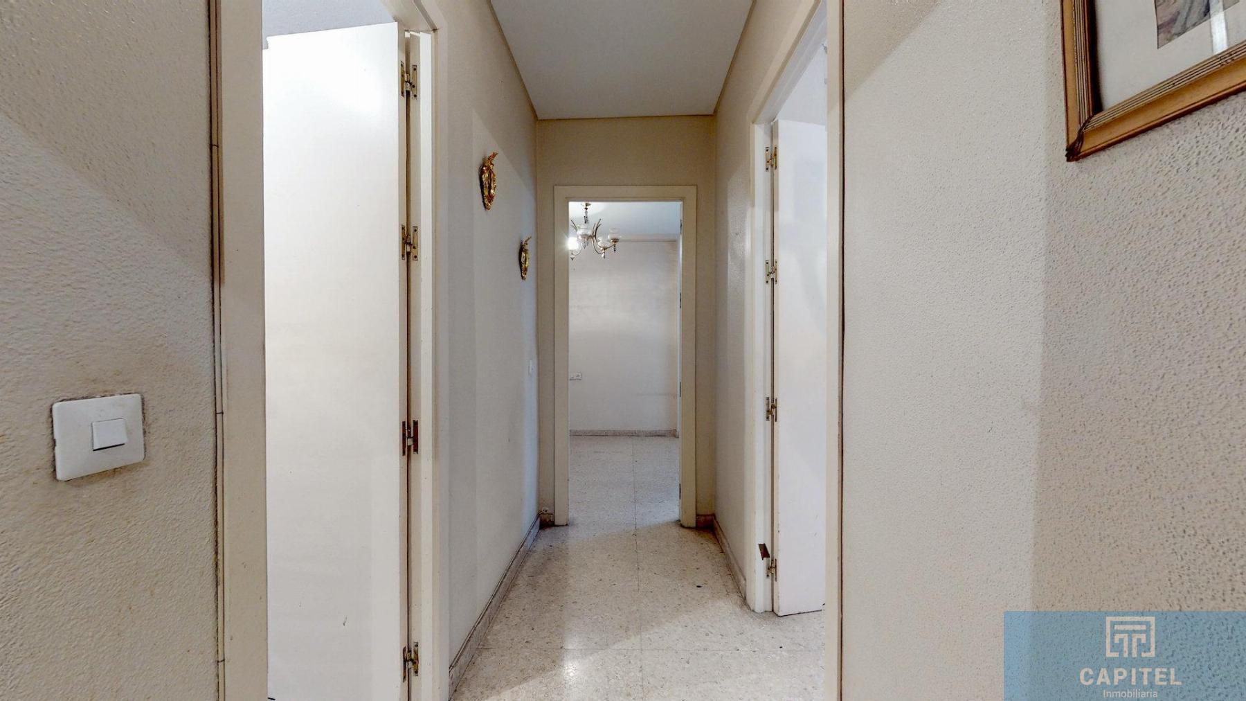 For sale of flat in Córdoba