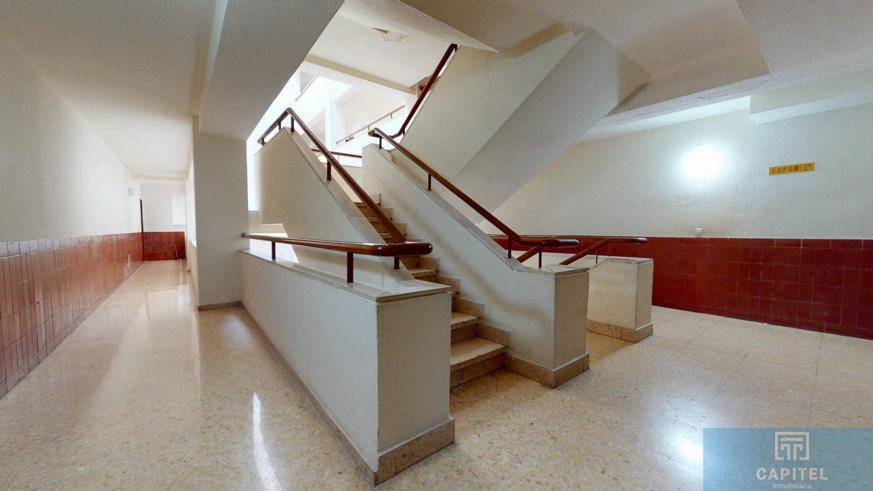 For sale of flat in Córdoba