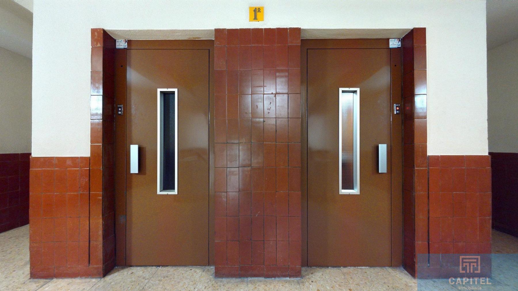 For sale of flat in Córdoba