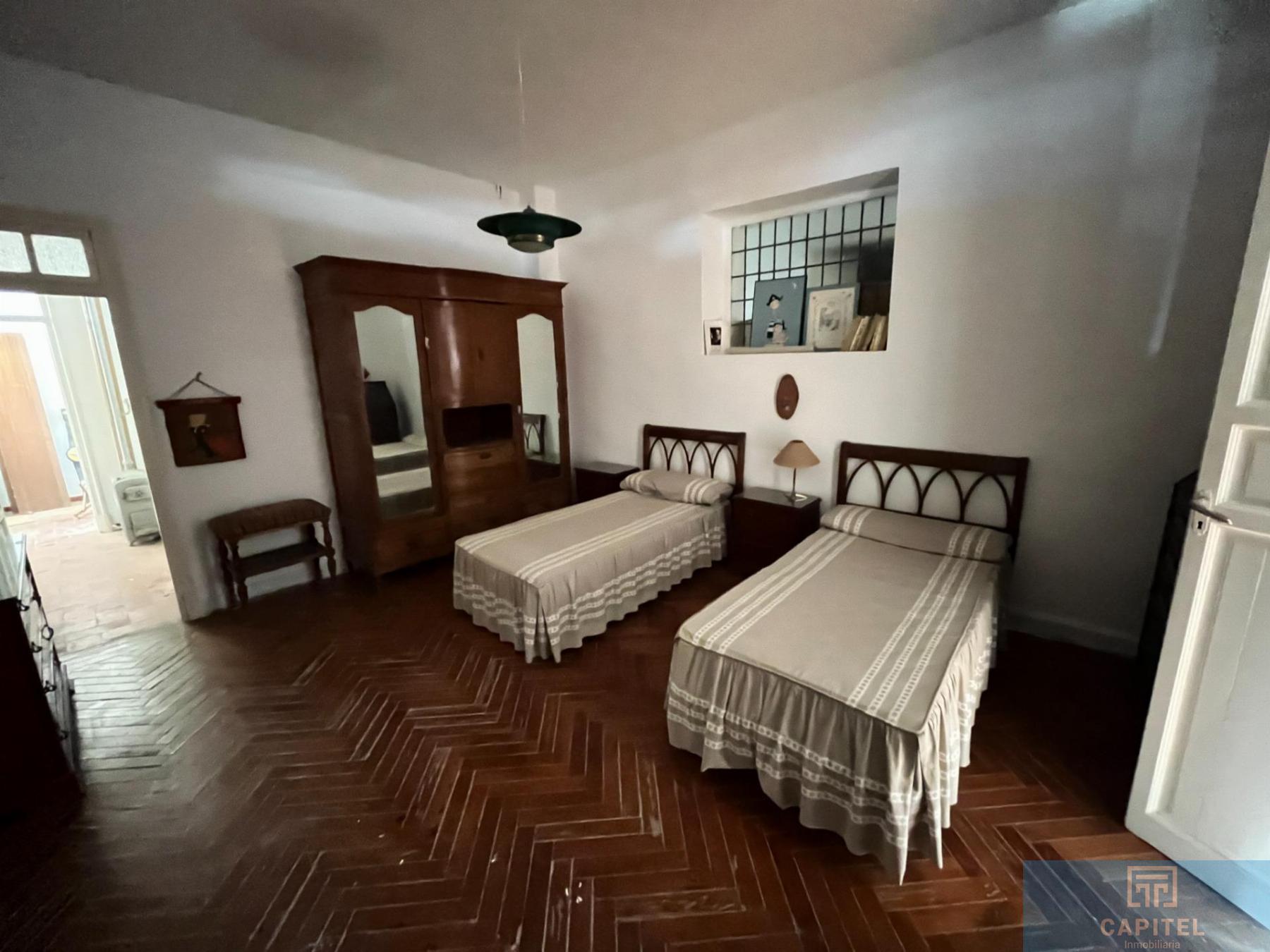 For sale of chalet in Córdoba