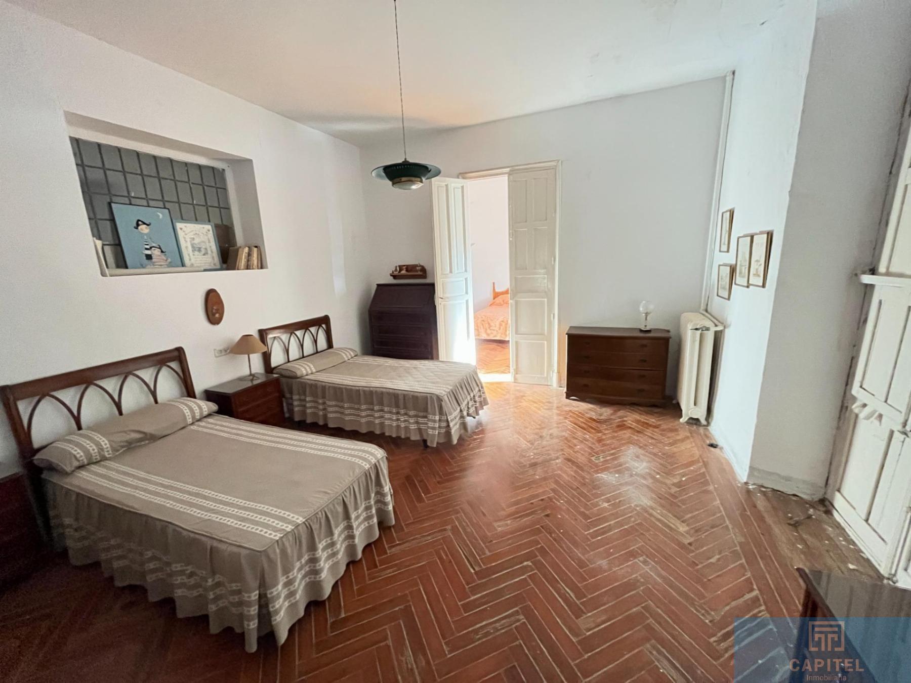 For sale of chalet in Córdoba