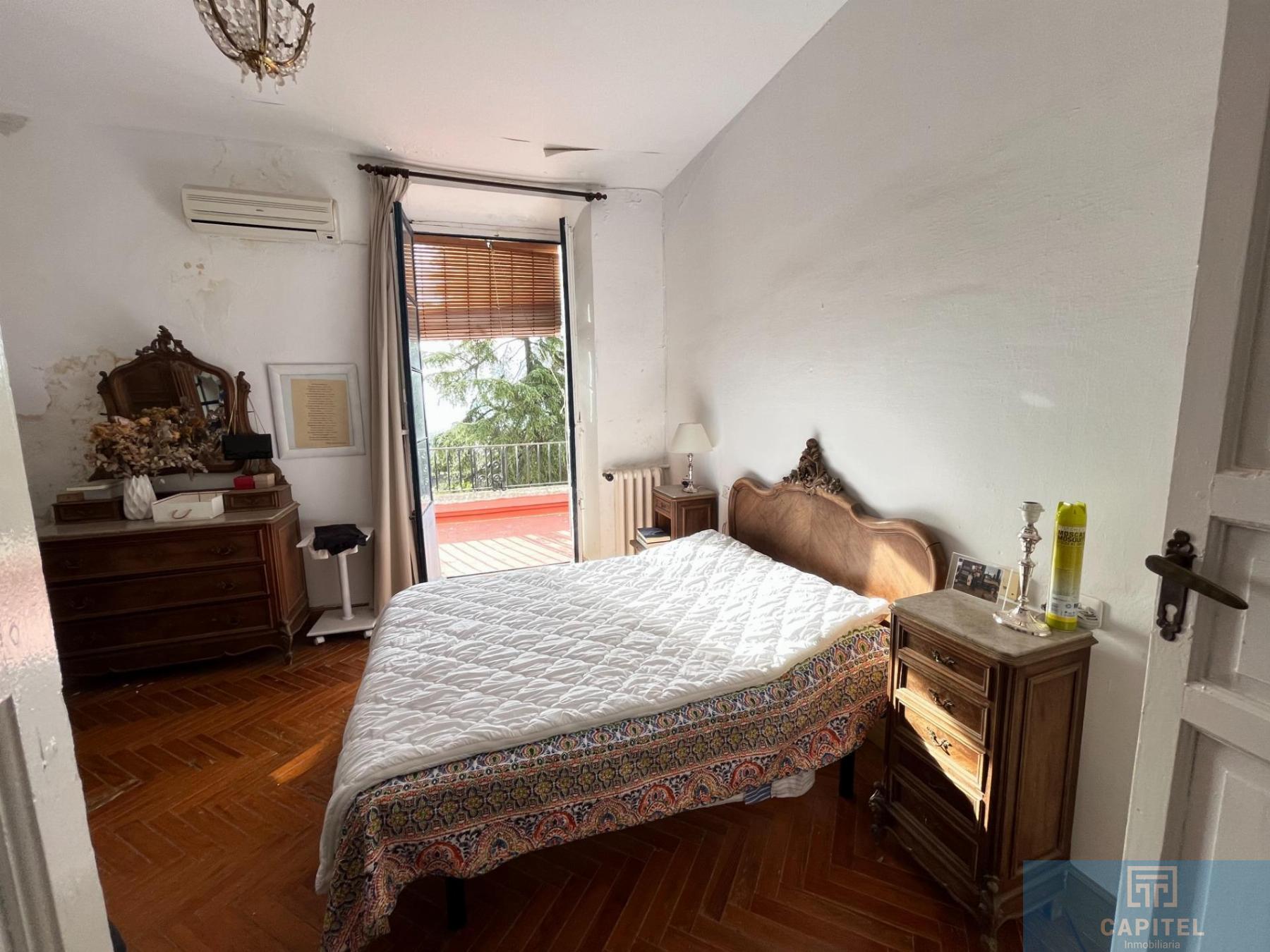 For sale of chalet in Córdoba