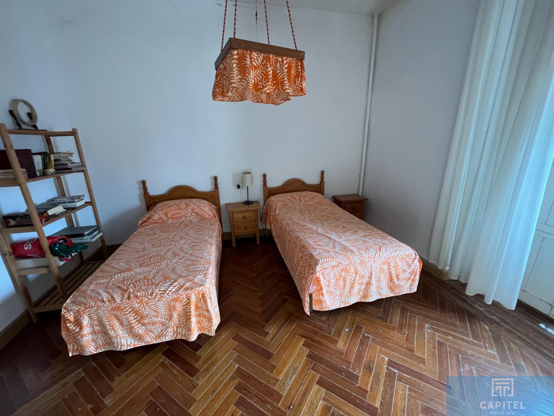 For sale of chalet in Córdoba