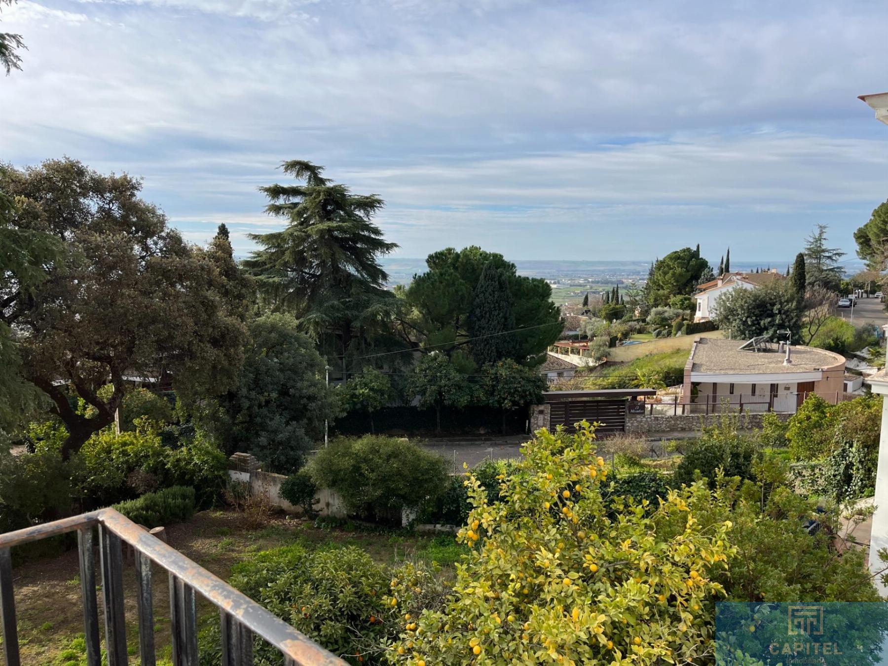 For sale of chalet in Córdoba