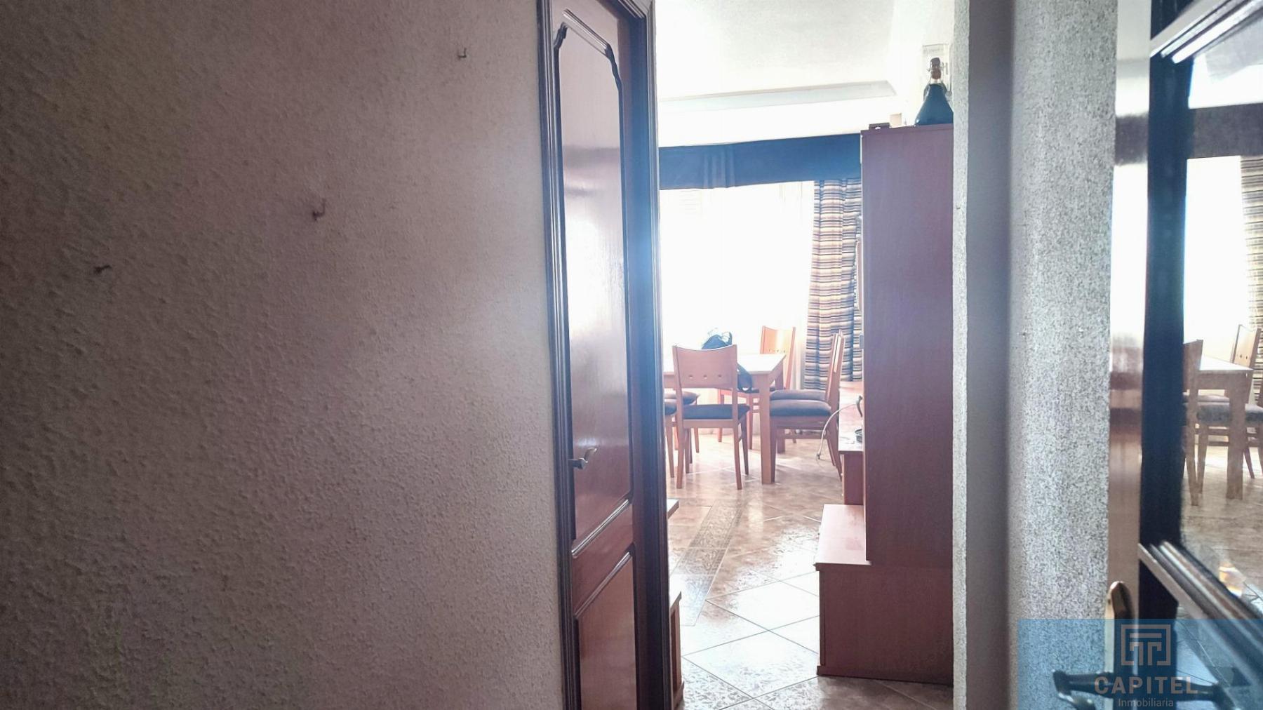 For sale of flat in Córdoba