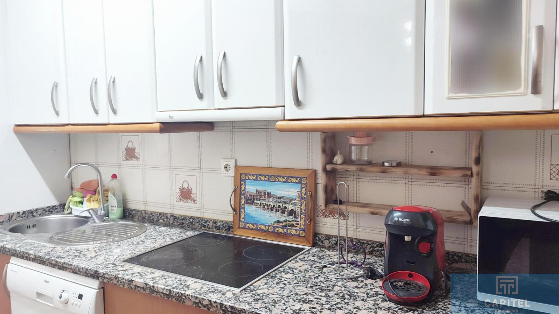 For sale of flat in Córdoba