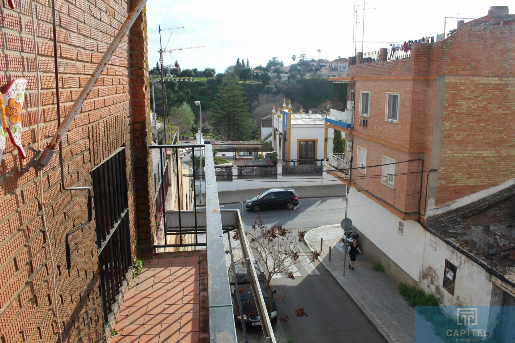 For sale of flat in Córdoba