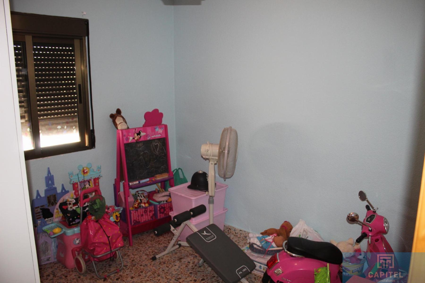 For sale of flat in Córdoba