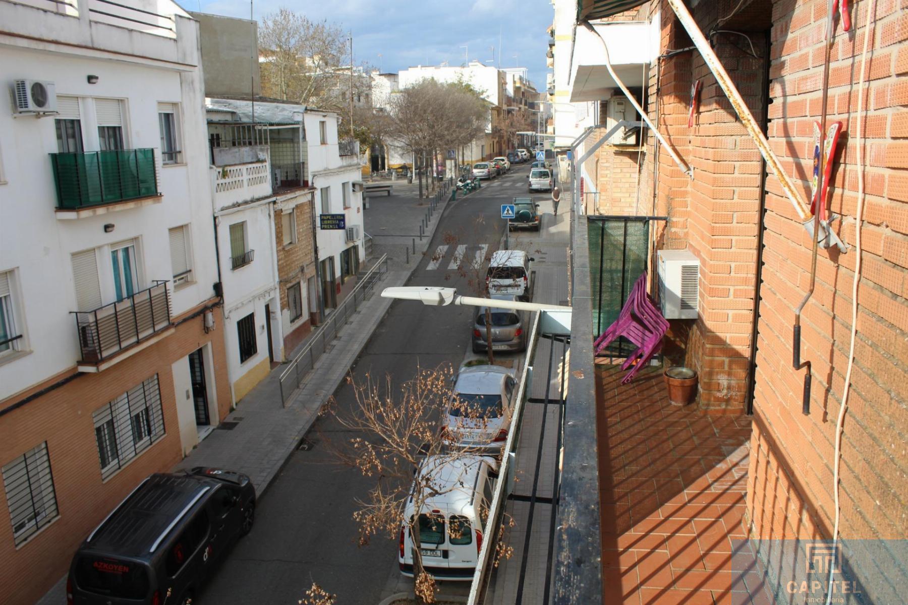 For sale of flat in Córdoba