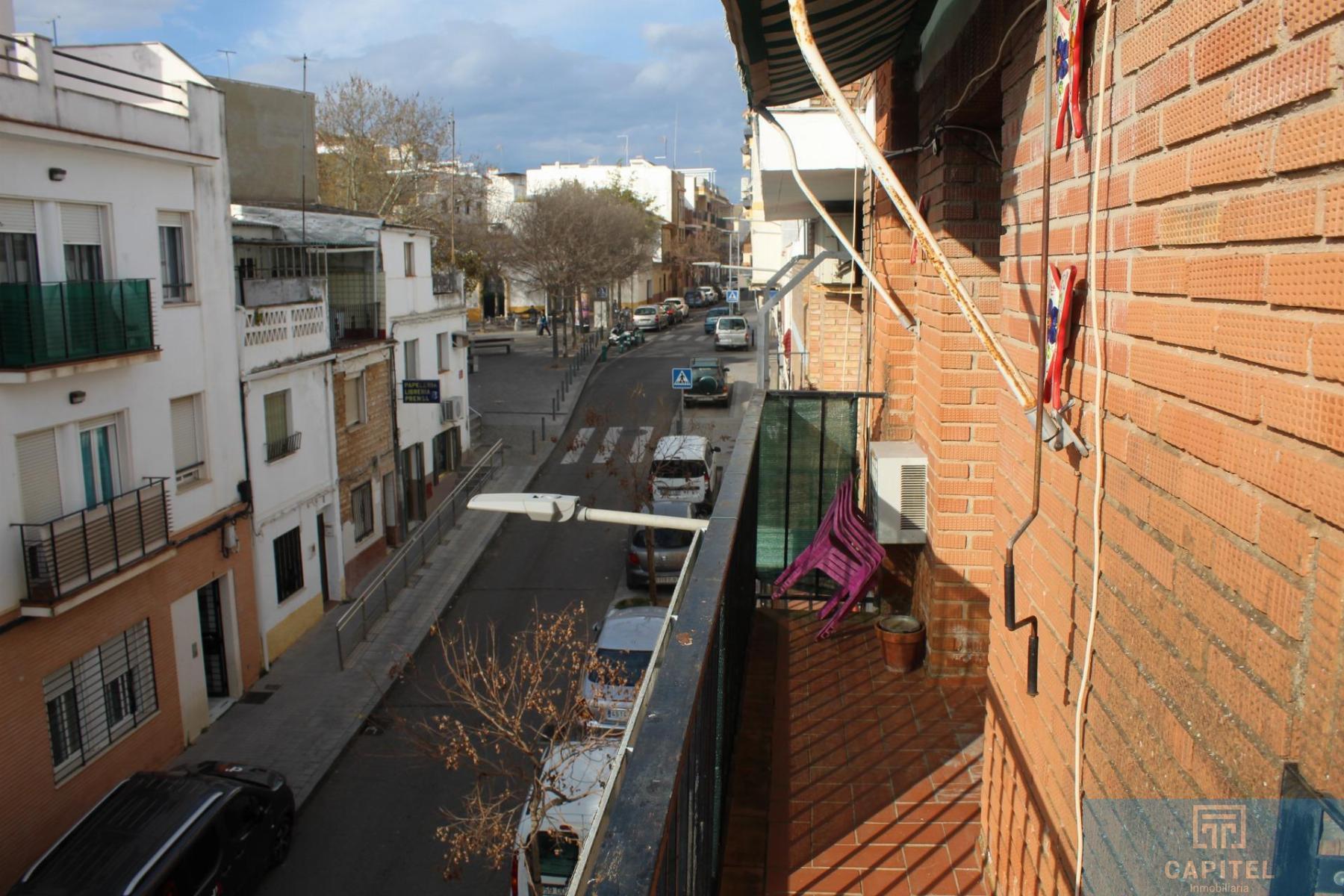 For sale of flat in Córdoba