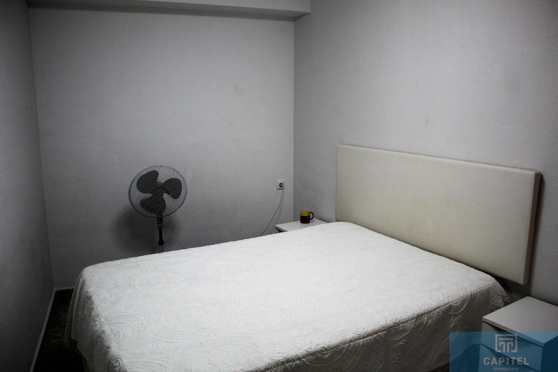 For sale of flat in Córdoba