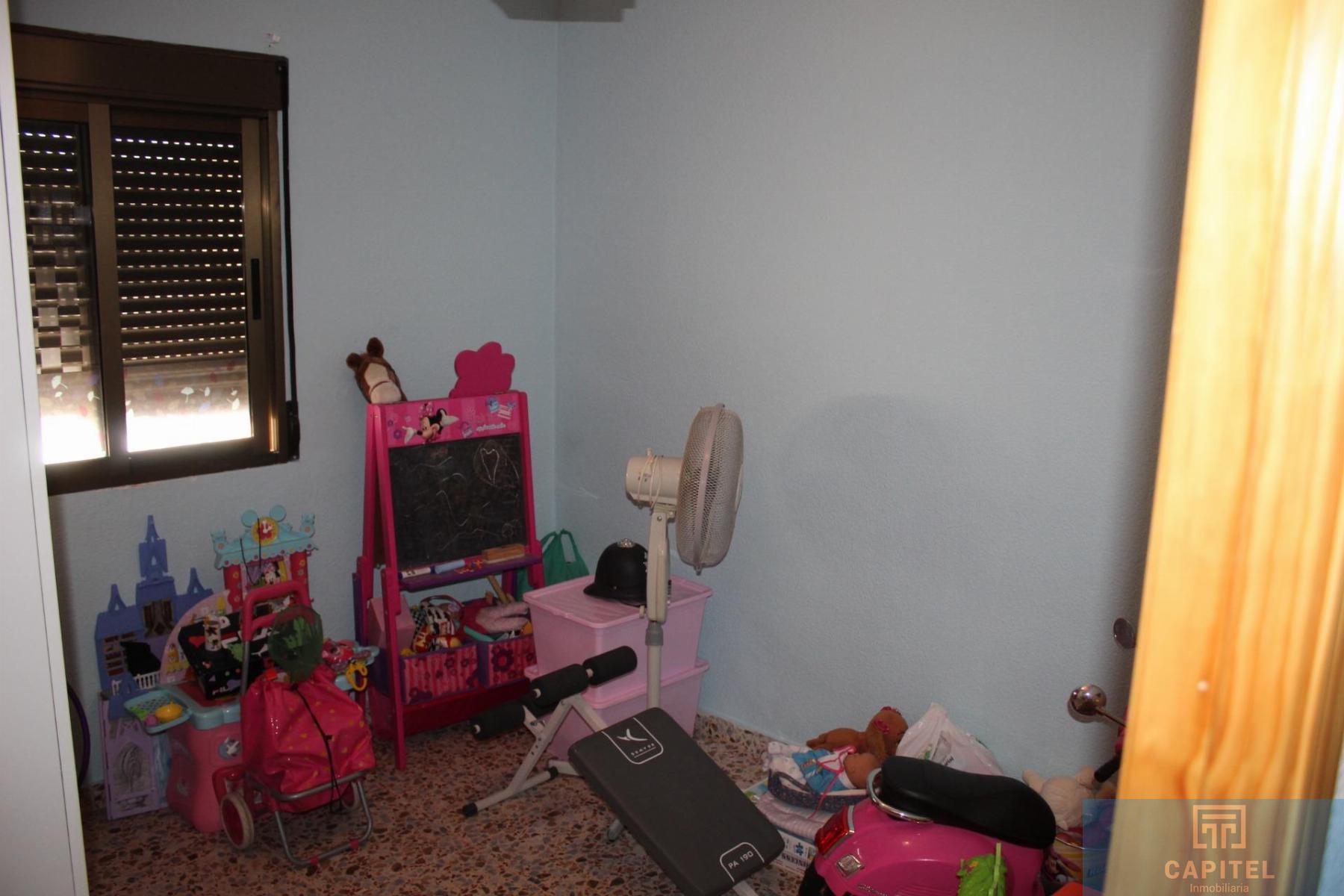 For sale of flat in Córdoba