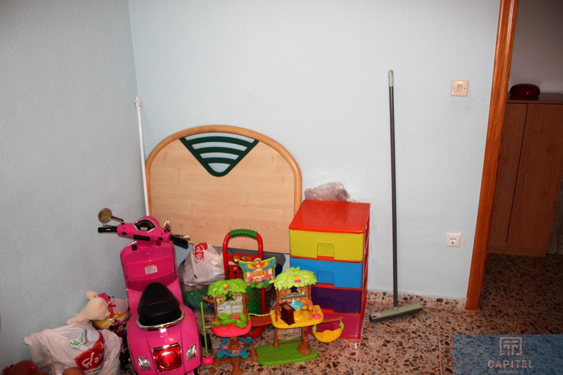 For sale of flat in Córdoba