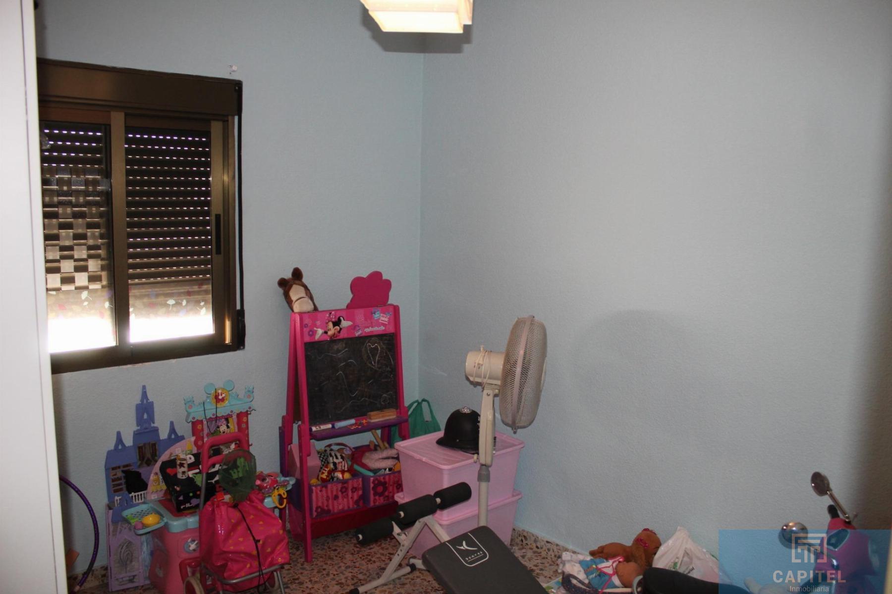 For sale of flat in Córdoba