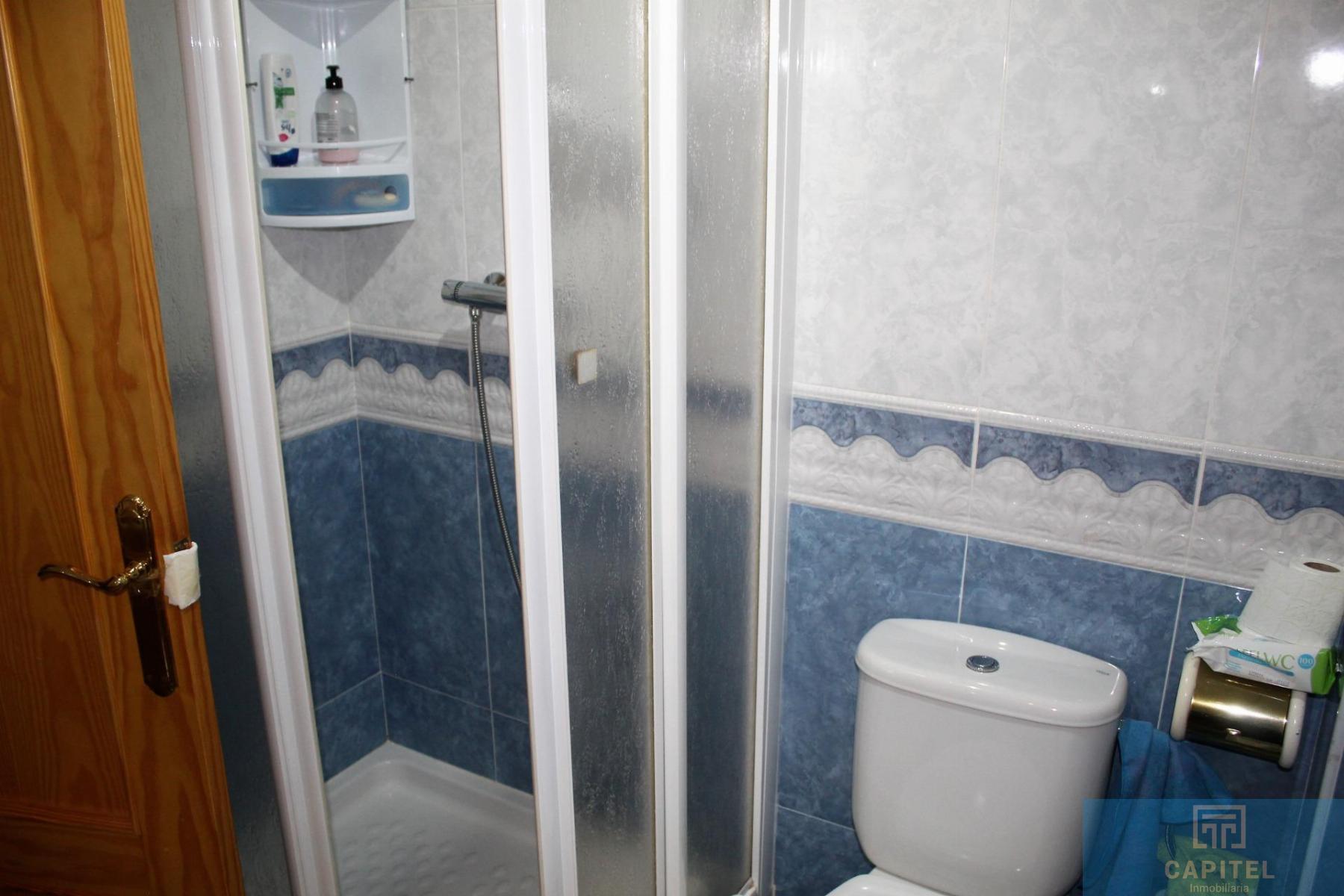 For sale of flat in Córdoba