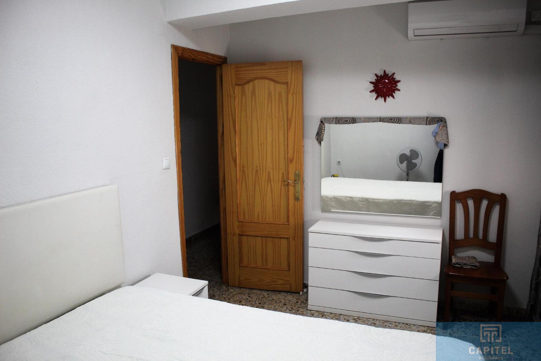 For sale of flat in Córdoba