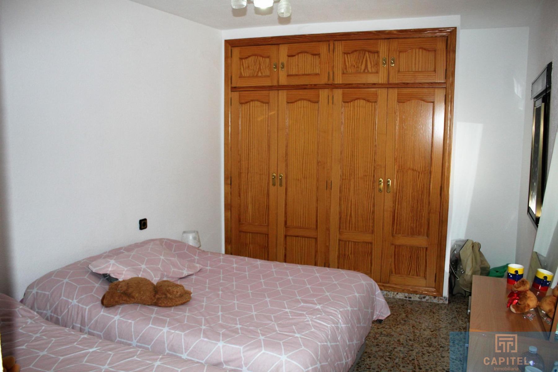For sale of flat in Córdoba