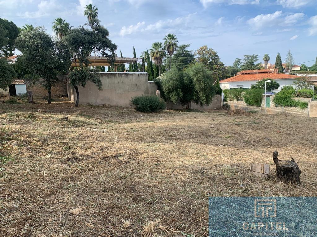 For sale of land in Córdoba