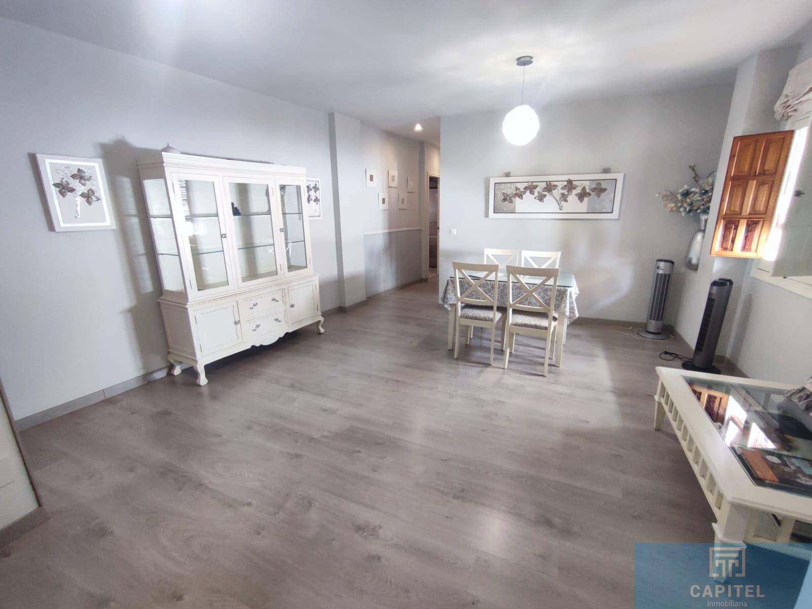 For sale of flat in Córdoba