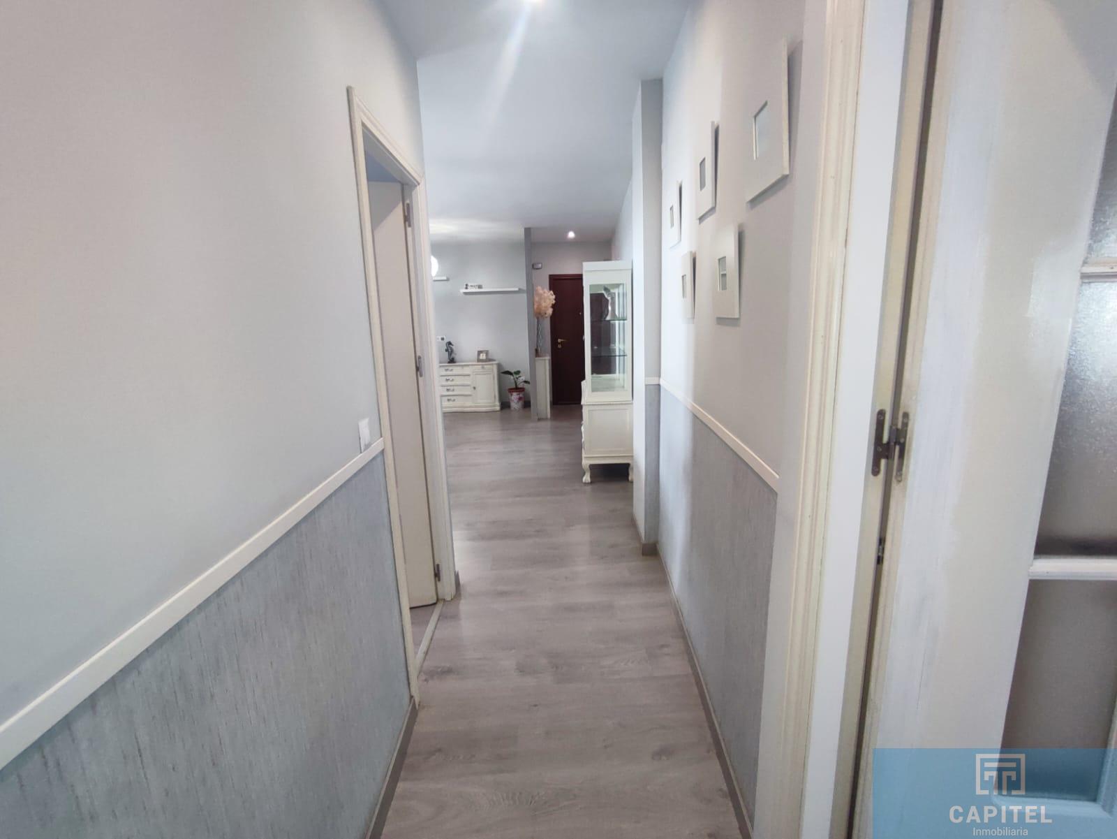 For sale of flat in Córdoba