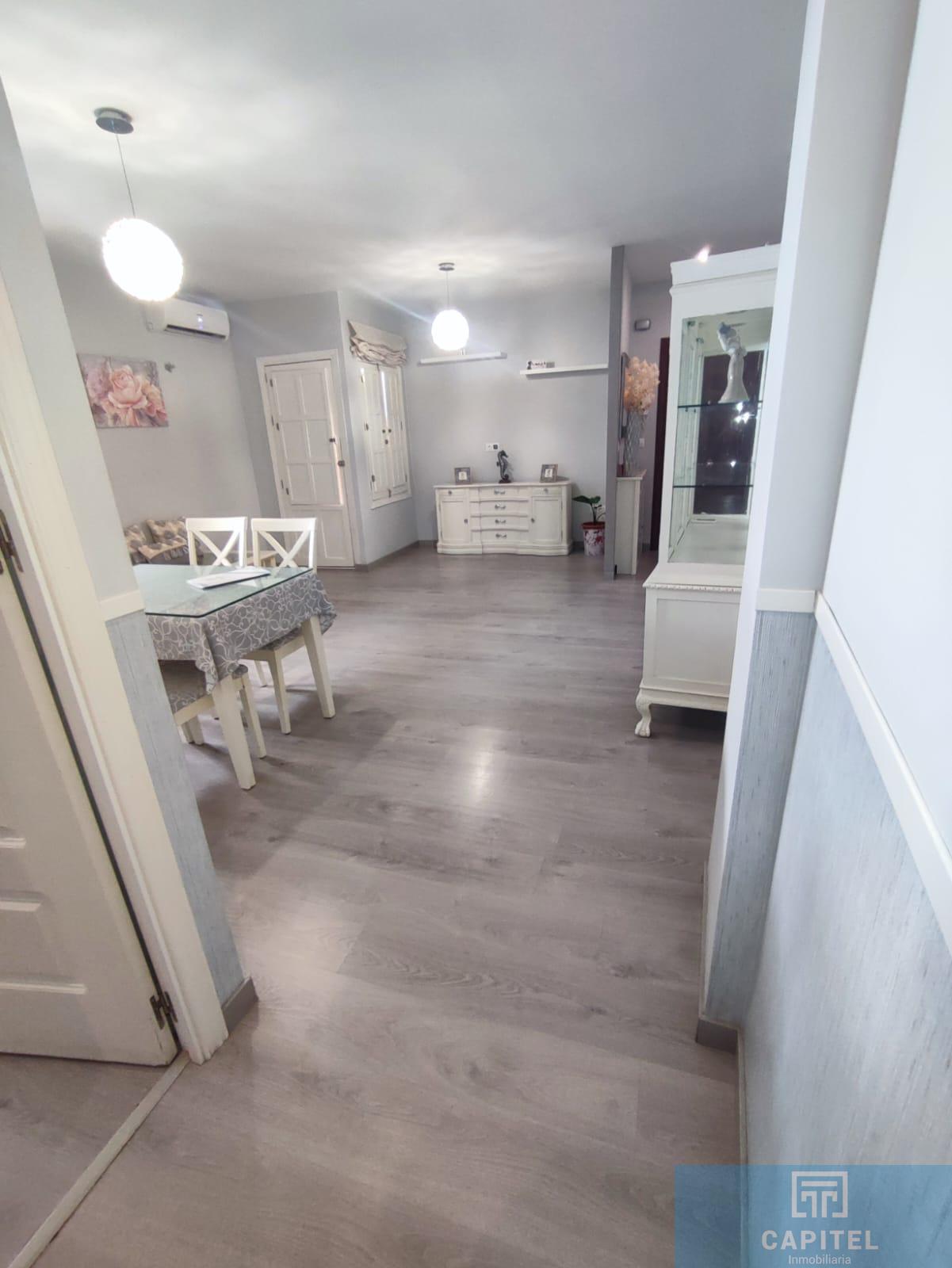 For sale of flat in Córdoba