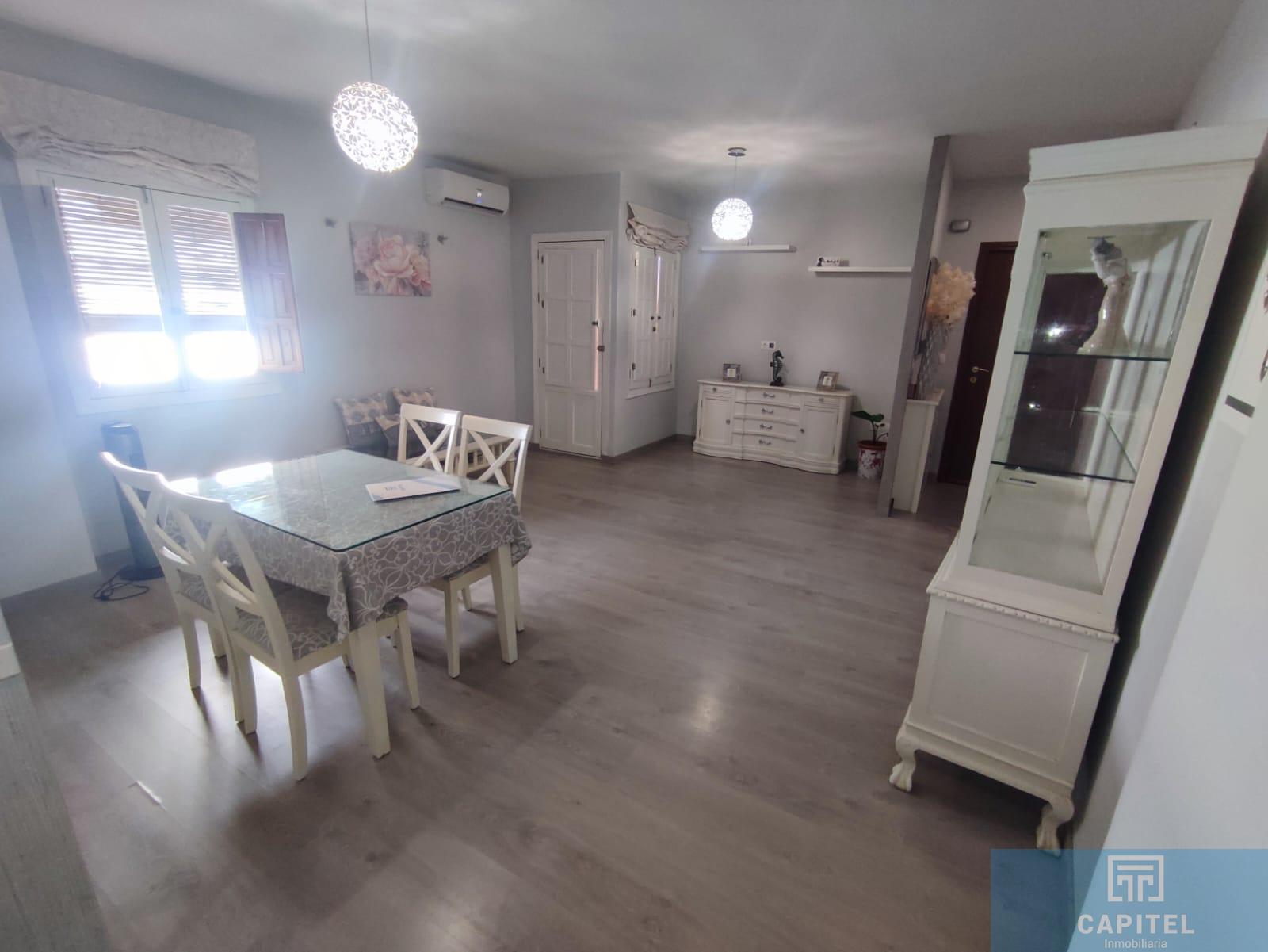 For sale of flat in Córdoba