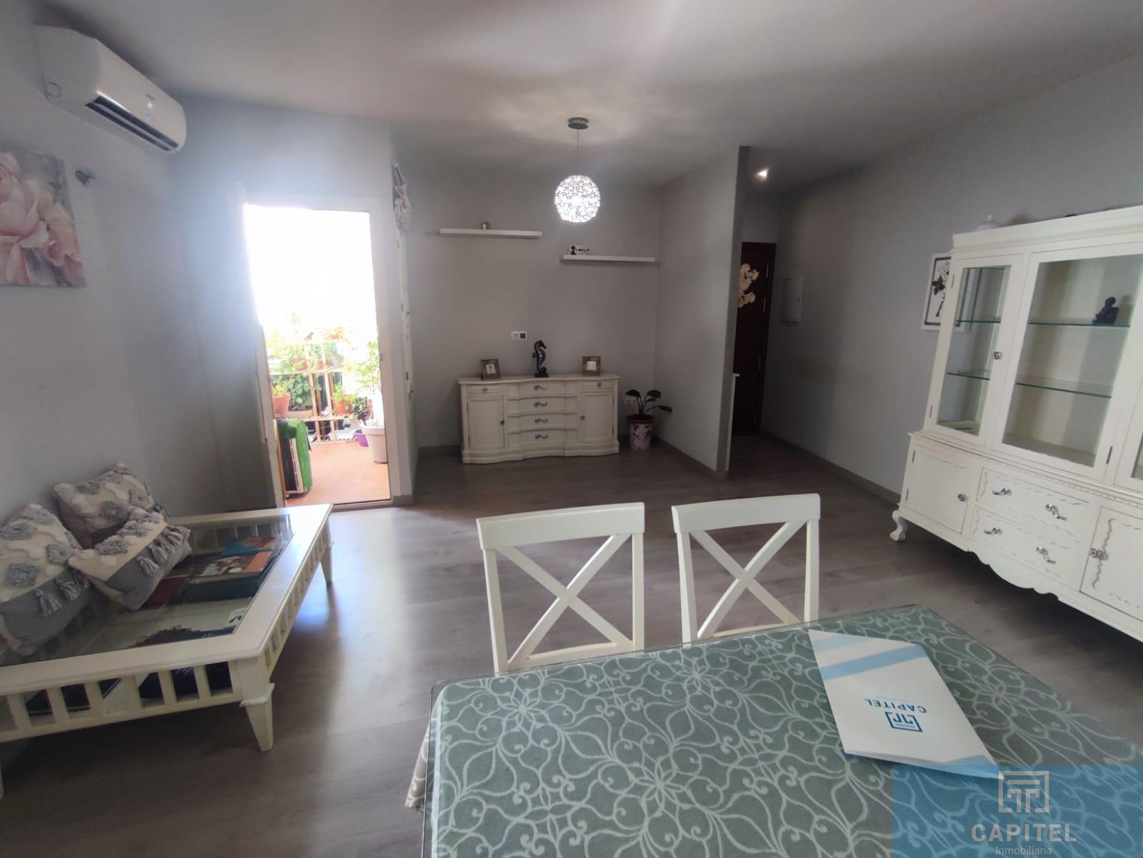 For sale of flat in Córdoba