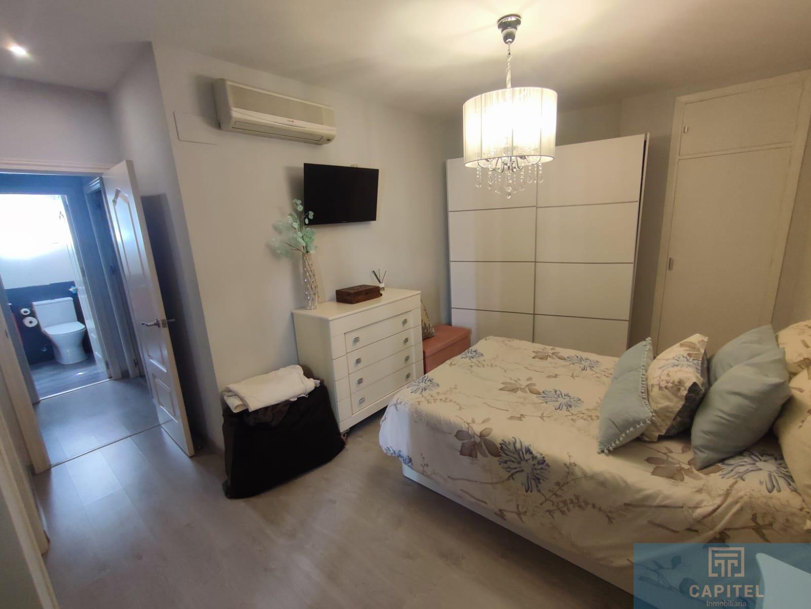 For sale of flat in Córdoba