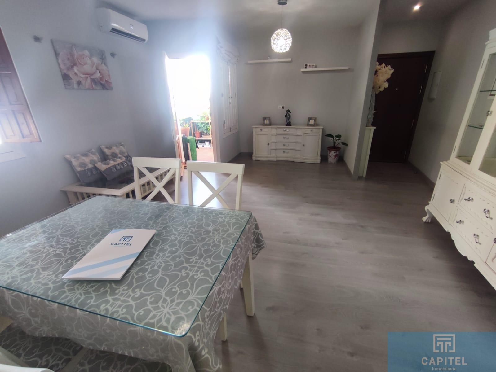 For sale of flat in Córdoba